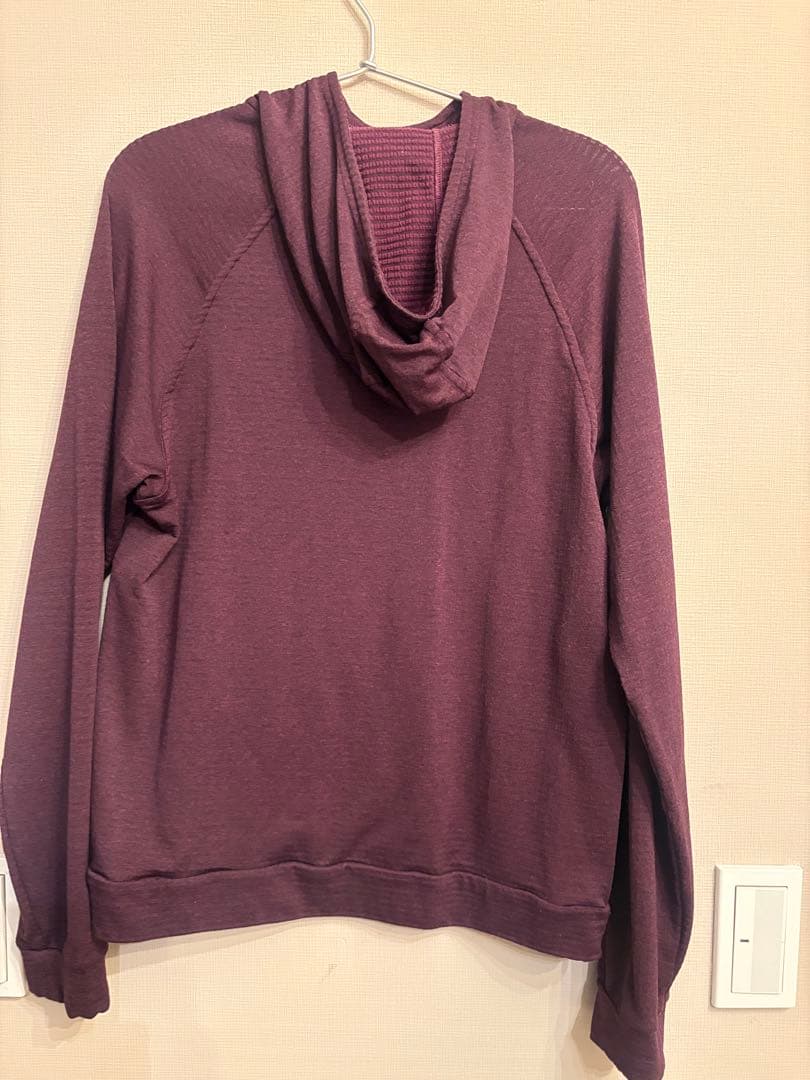 メンズ・キャプリーン・サーマル・フーディ　Sサイズ