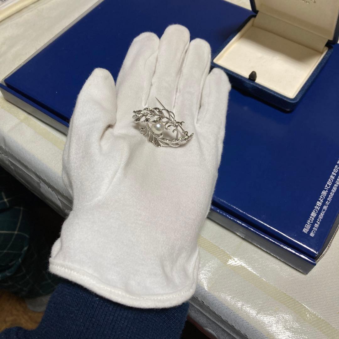 ミキモトブローチ