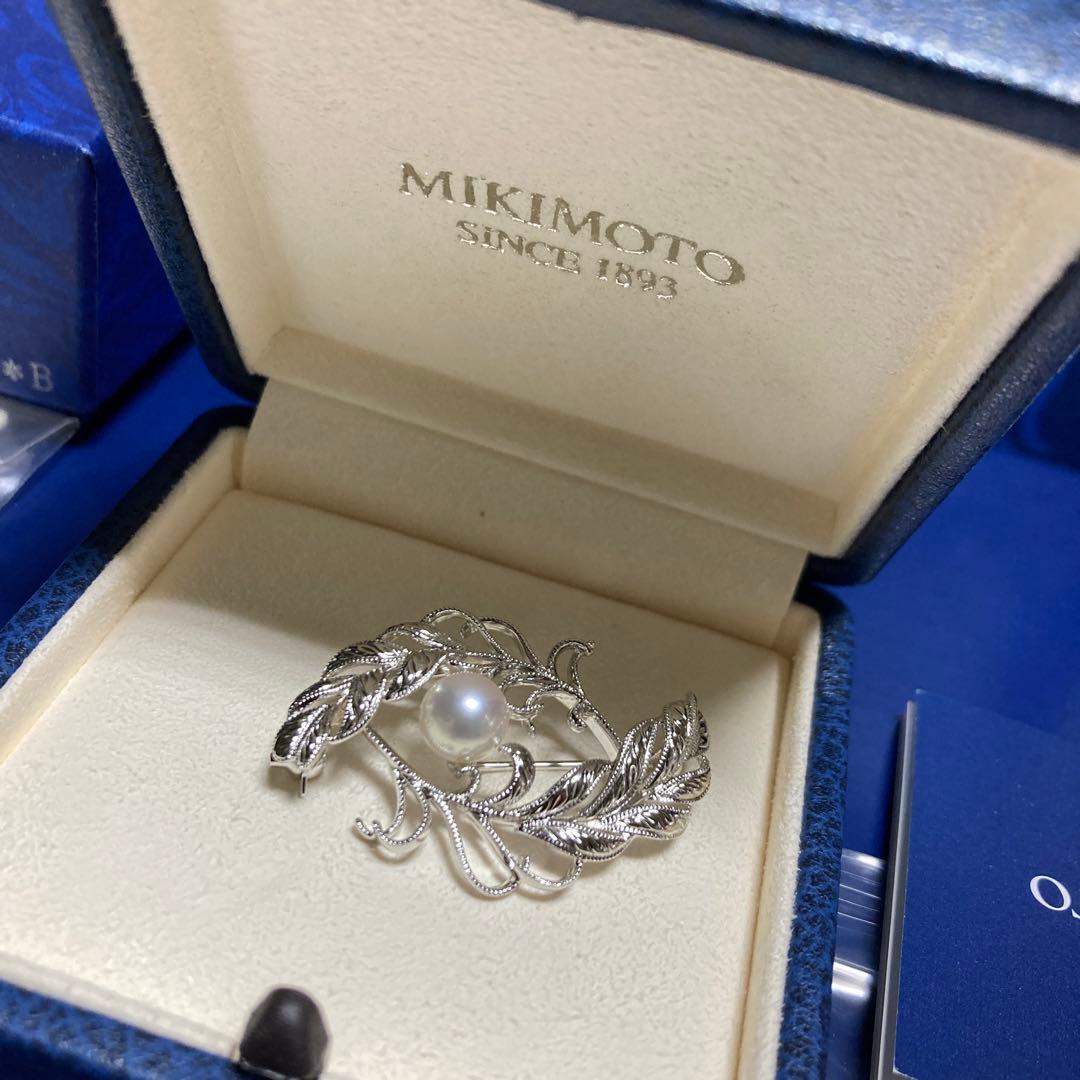 ミキモトブローチ