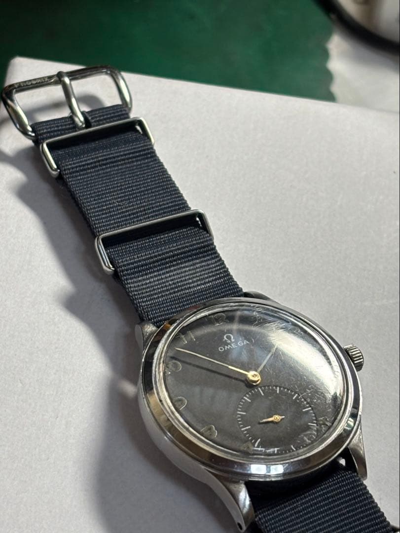 は*ん様 【希少品・保証アリ】1940年代オメガ30mmキャリバースモセコミリタ