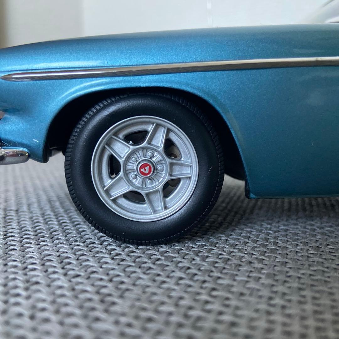 MINICHAMPS 1/18 VOLVO P1800 ES 1971 ブルー