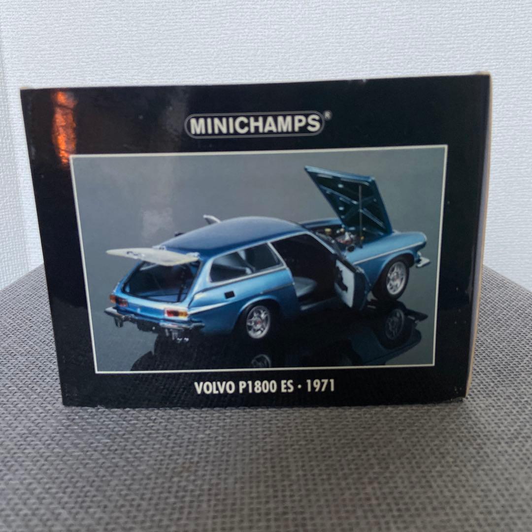 MINICHAMPS 1/18 VOLVO P1800 ES 1971 ブルー