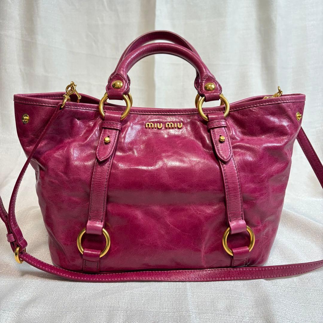 miumiu 2WAYショルダーバッグVITELLO LUX ヴィッテロルクス