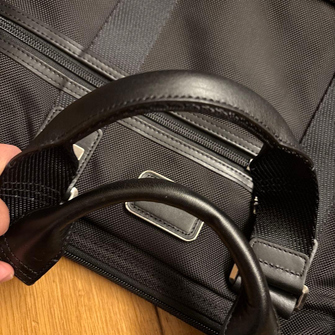 tumi ブリーフケース　黒