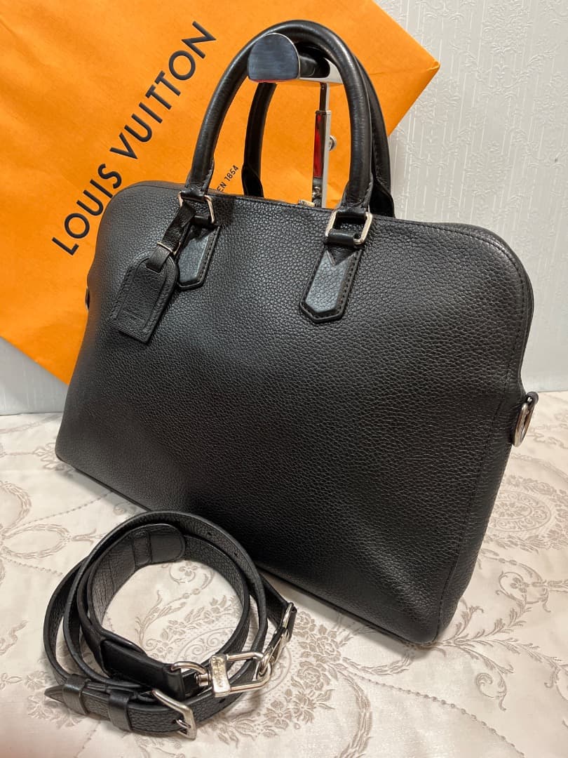 ルイヴィトン LOUIS VUITTON ヴィクトール M41352 077