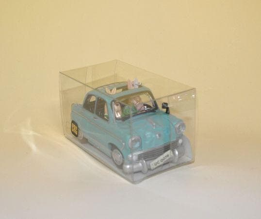 ウサビッチ　プルバッグトイ　ミニカー　逃亡者