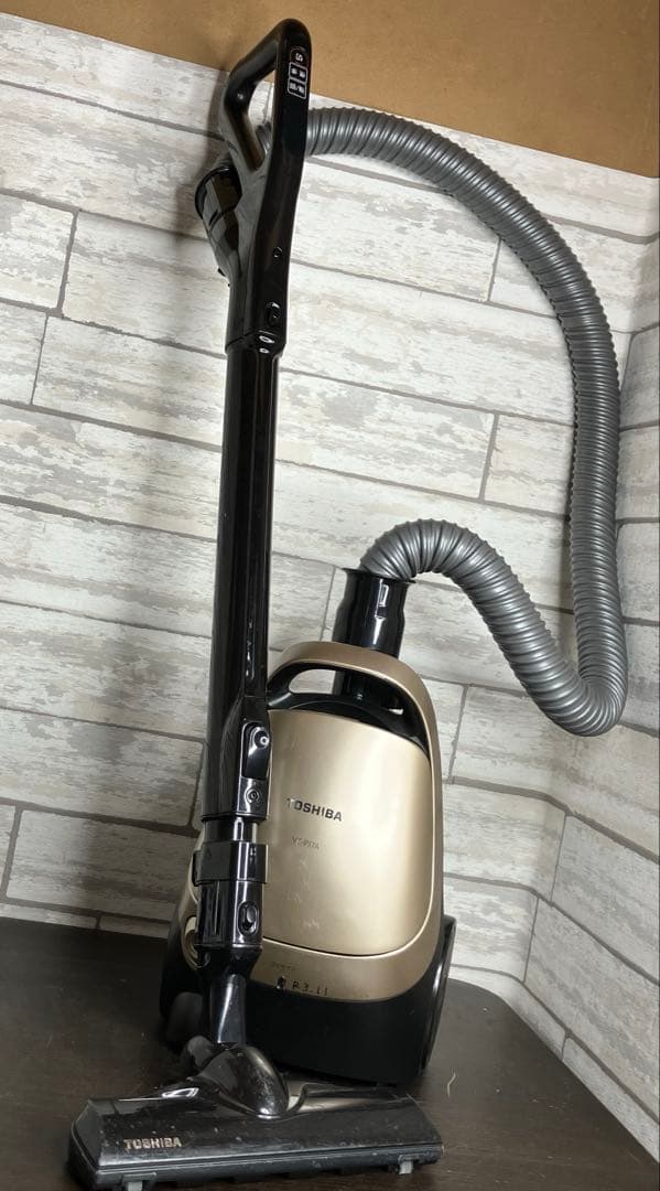 TOSHIBA紙パック掃除機　VC-PJ7A