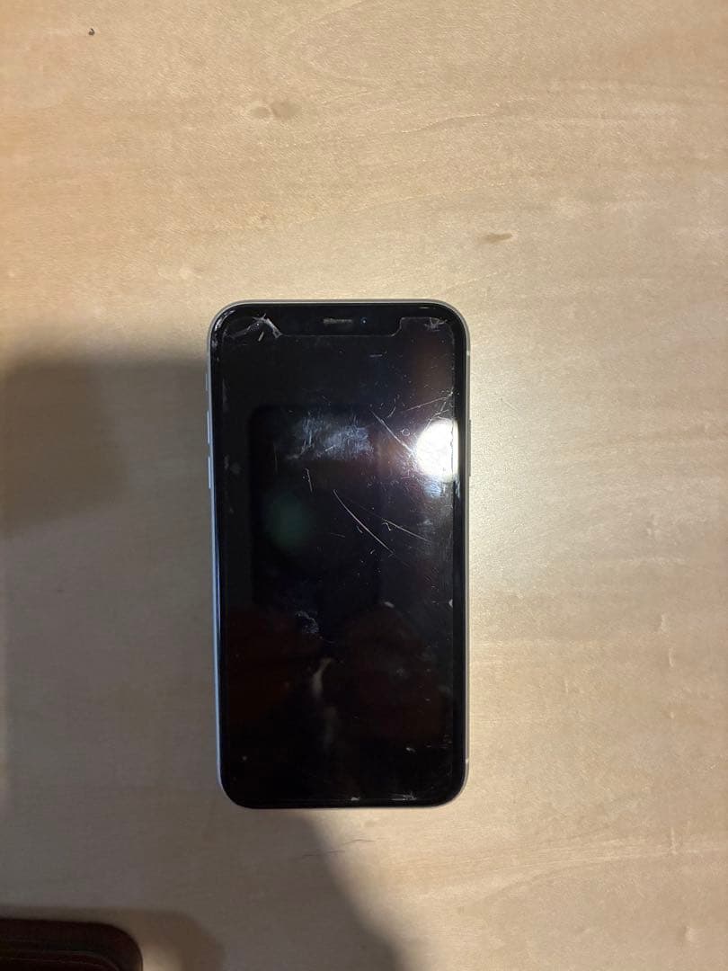 iPhone XR (10R) 128GB ホワイト