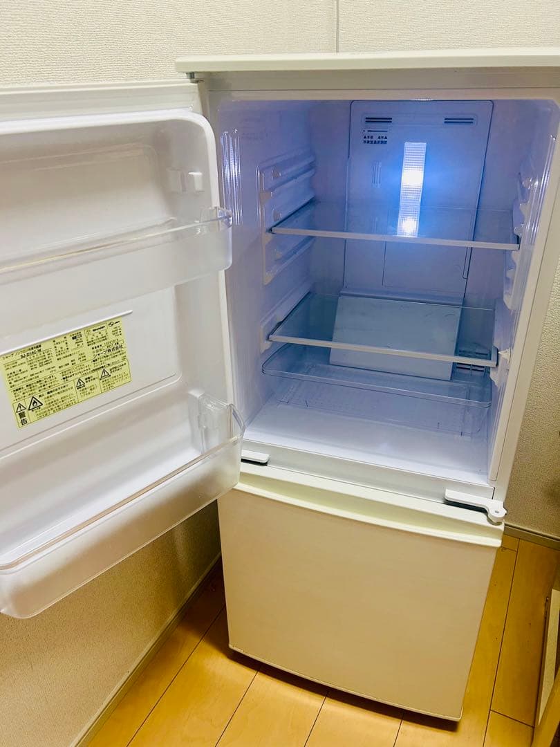 【値下げ】SHARP 冷蔵庫 SJ-D14C-W 137L