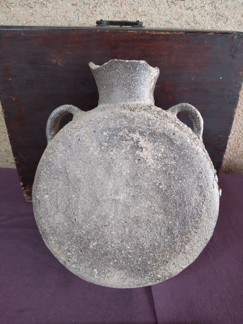 須恵器扁壺　堤瓶