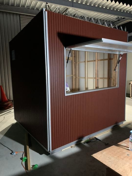 プレハブ店舗　ユニット店舗　オーダーメイド　低予算でお店作れます。