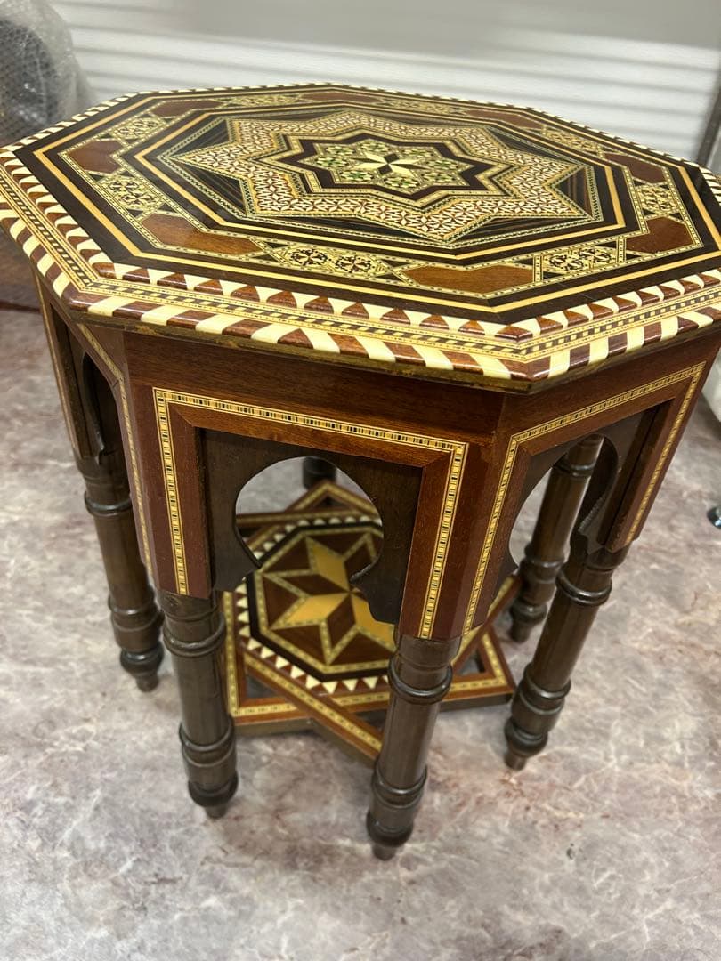 象嵌寄木細工　八角形アンティークテーブル 花台 サイドテーブル