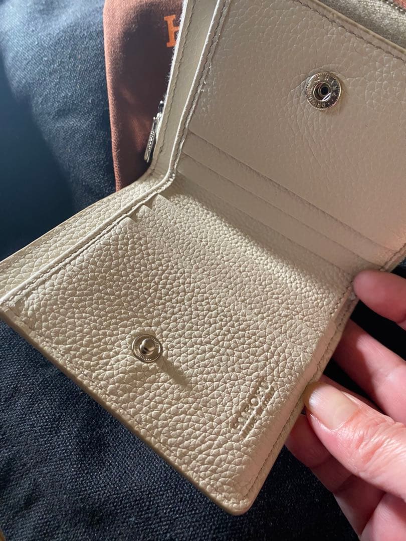 HIROFU ベージュ 二つ折り財布