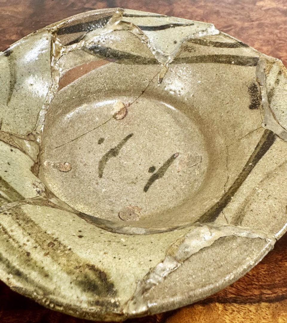 桃山時代 古唐津 絵唐津 草花文皿 発掘品 古茶碗 ウブ品 骨董WWTT387