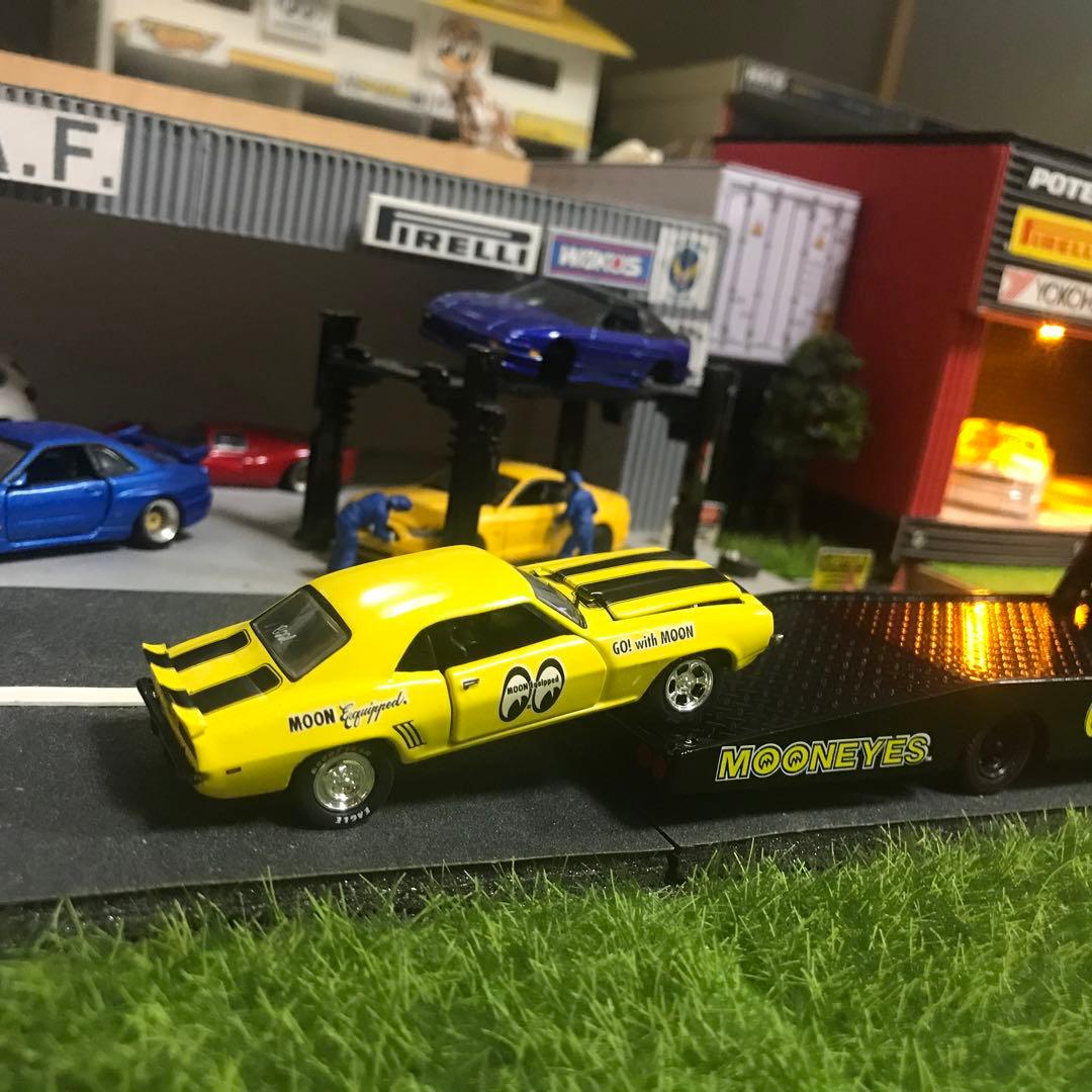 M2 シボレー C60 ムーンアイズトレーラーブラックとカマロRSイエローセット