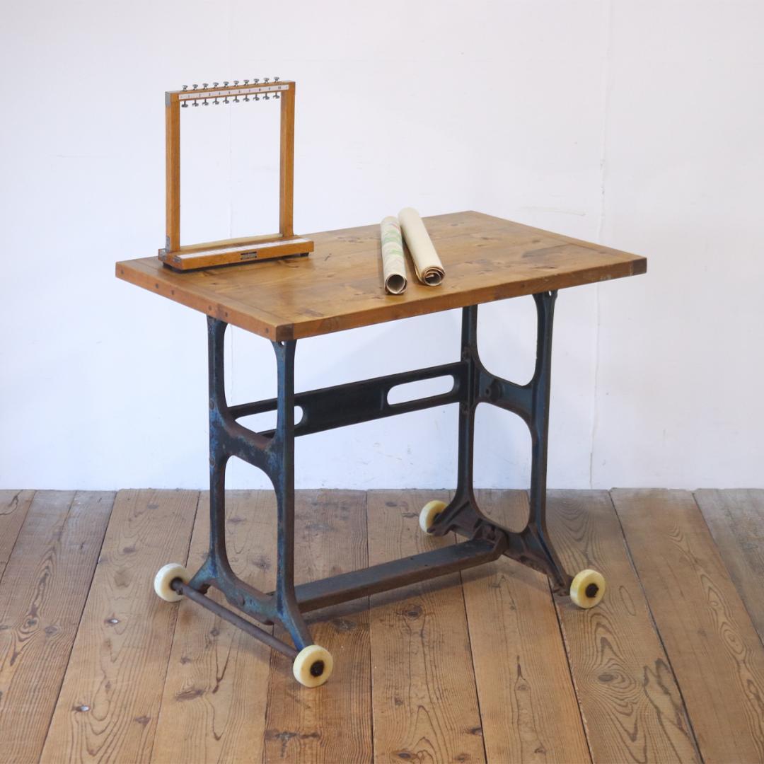 ヴィンテージ 作業台 テーブル 机 展示台 インダストリアル 天板 無垢材