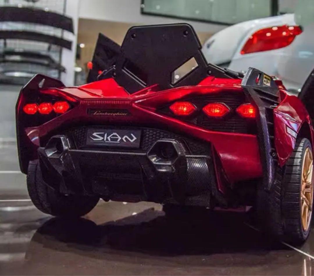 ランボルギーニ 子供電動自動車 おもちゃ リモコン付電動カーキッズ　充電 音楽