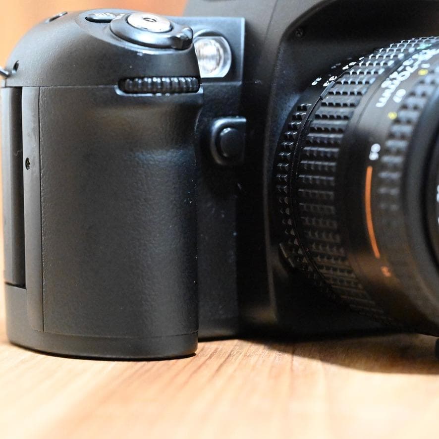 【美品！】Nikon F80S＋標準レンズ+付属品