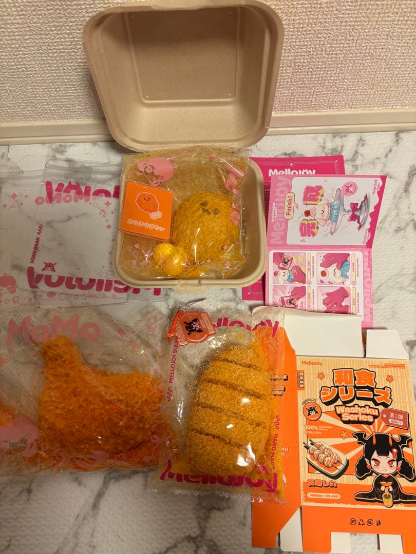 スクイーズ　mellojoy MOMO