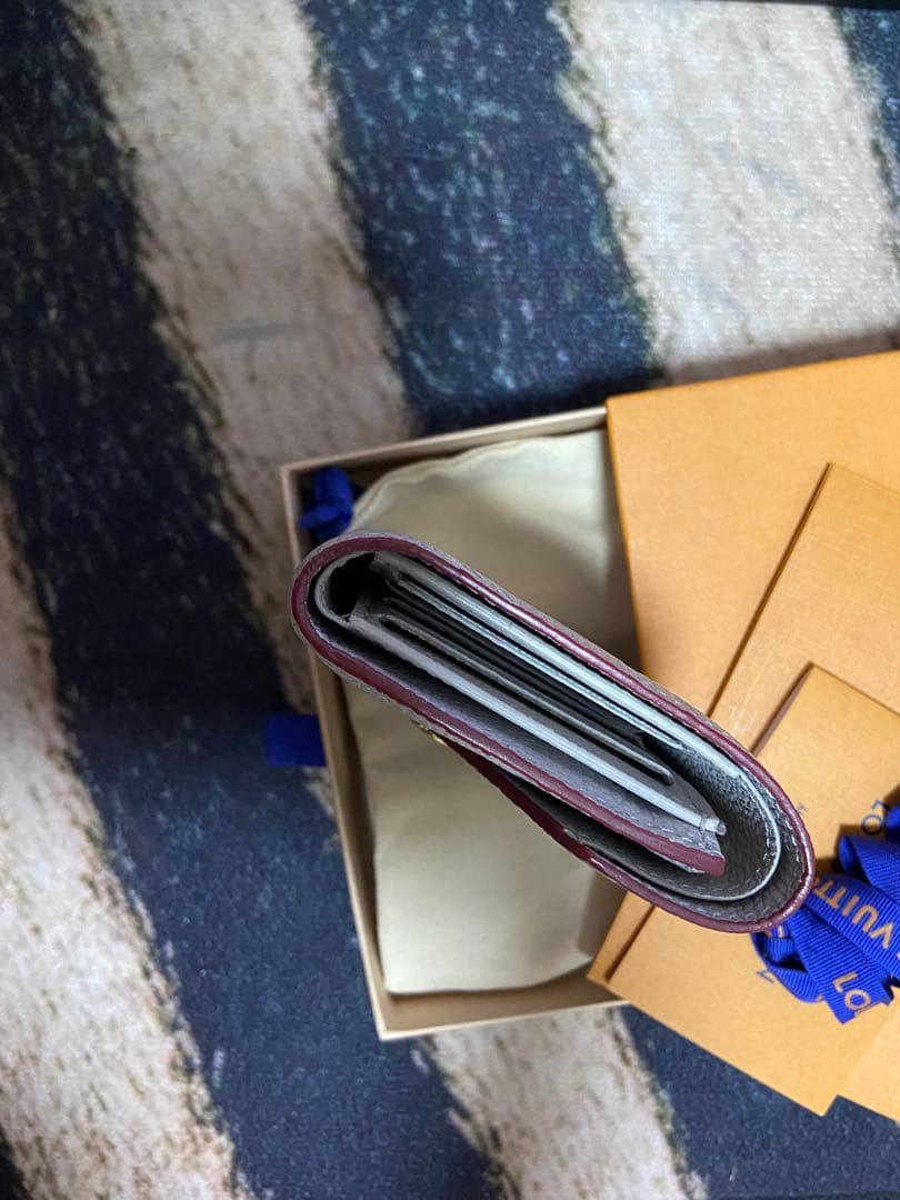 最終値下げ　Louis Vuitton ライトグレー 三つ折り財布