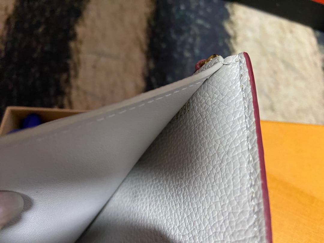 最終値下げ　Louis Vuitton ライトグレー 三つ折り財布