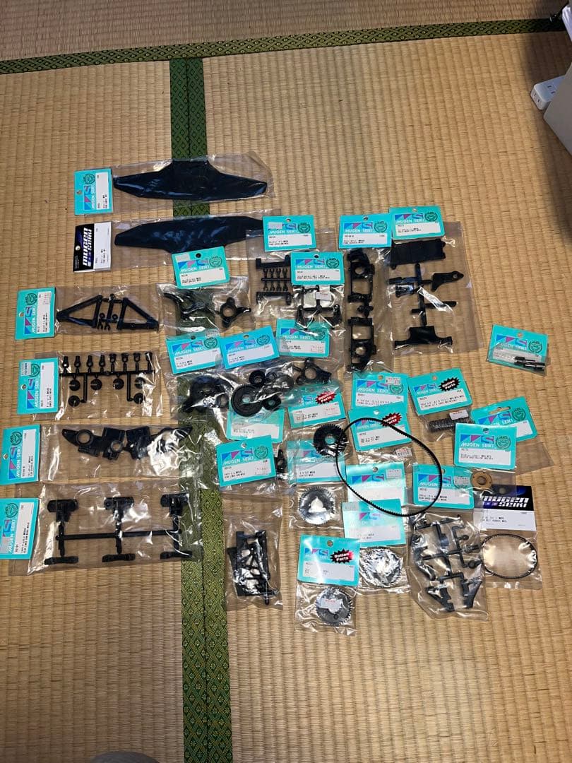 無限精機　MRX4X パーツ多数