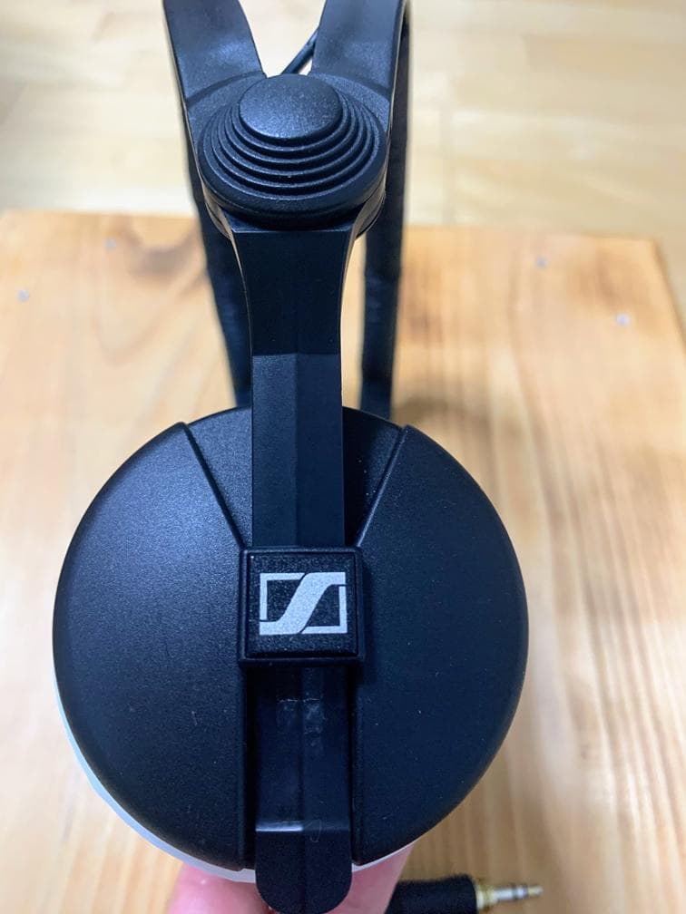 SENNHEISER HD 25 プロフェッショナルヘッドホン 70Ωモデル