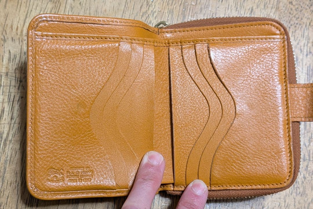 【美品】 IL BISONTE ラウンドジップウォレット ヤケヌメ 人気 現行品