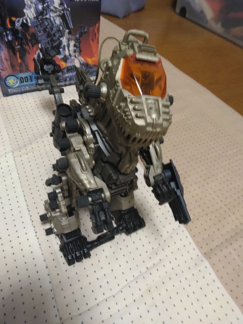 ゴジュラスとデスザウラーです。ジャンク品