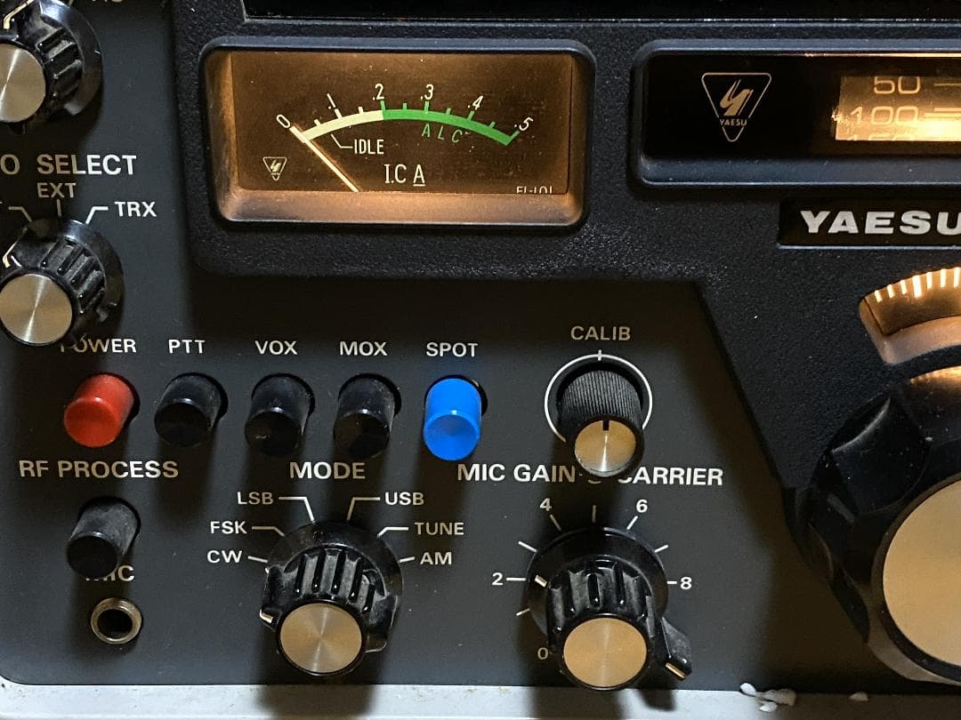 YAESU　FL-101、FR-101　八重洲無線　送・受信機