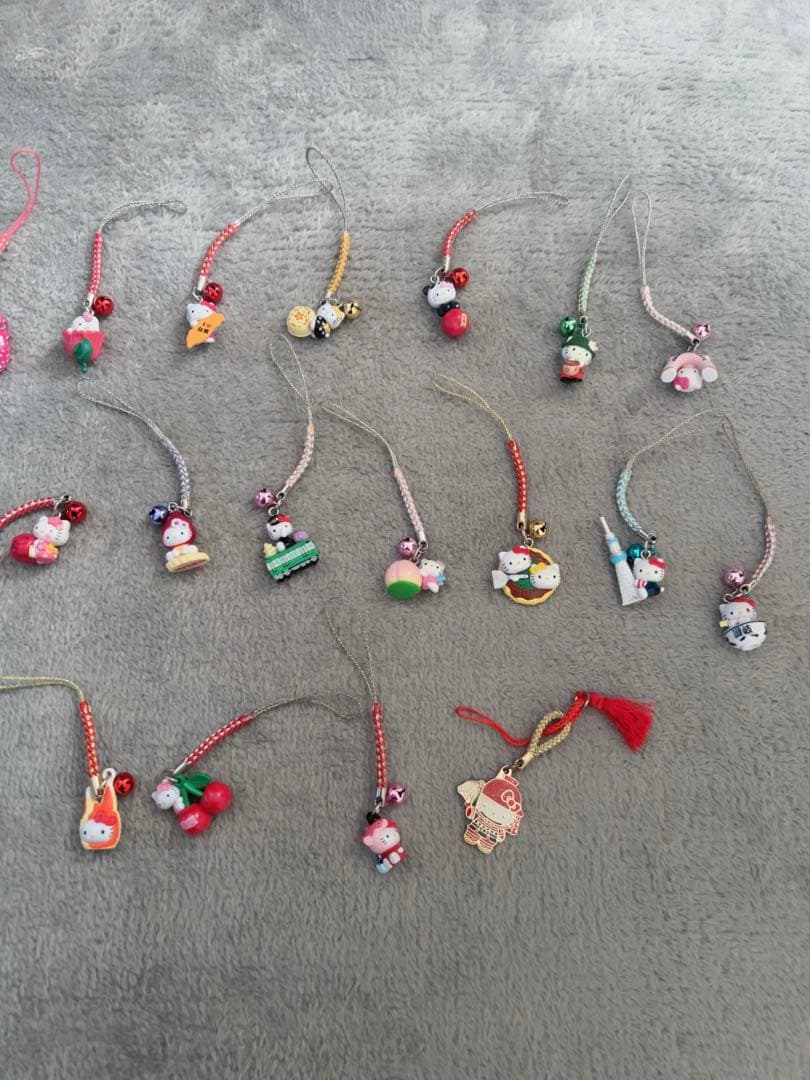 キャラクター付きストラップ 26個セット