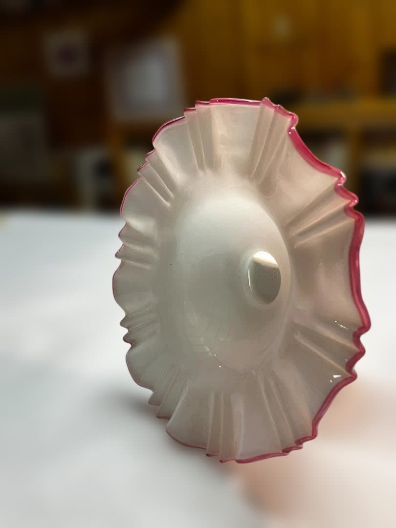 アンティーク ミルクガラス ランプシェード　縁赤フリル　明治~大正