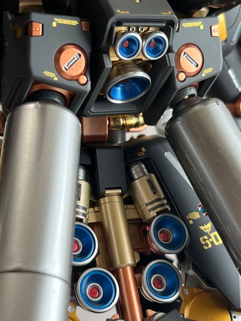 ガンプラ MG 1/100 サザビー Ver.Ka 塗装完成品