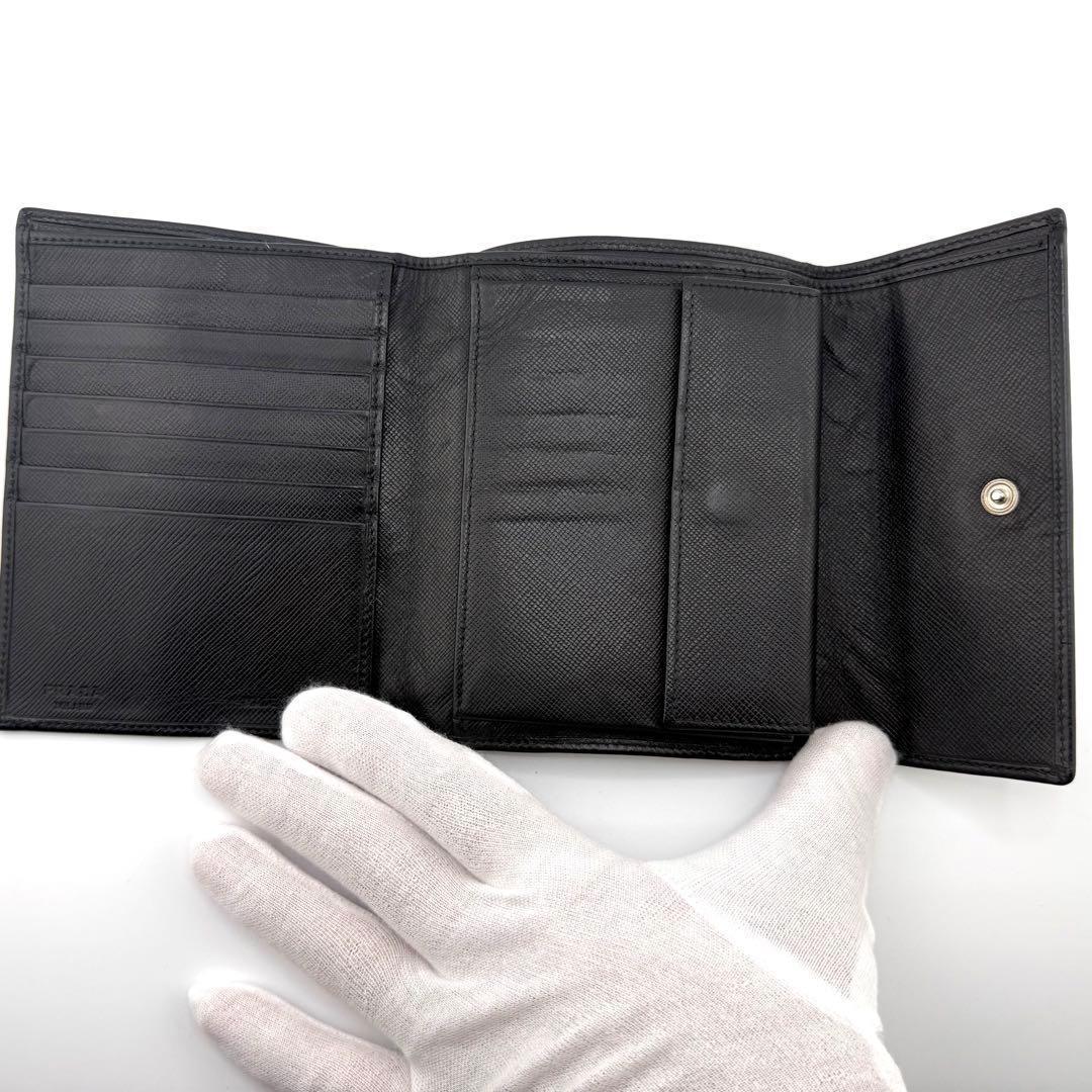 PRADA サフィアーノ 三つ折り財布 M170A ブラック系