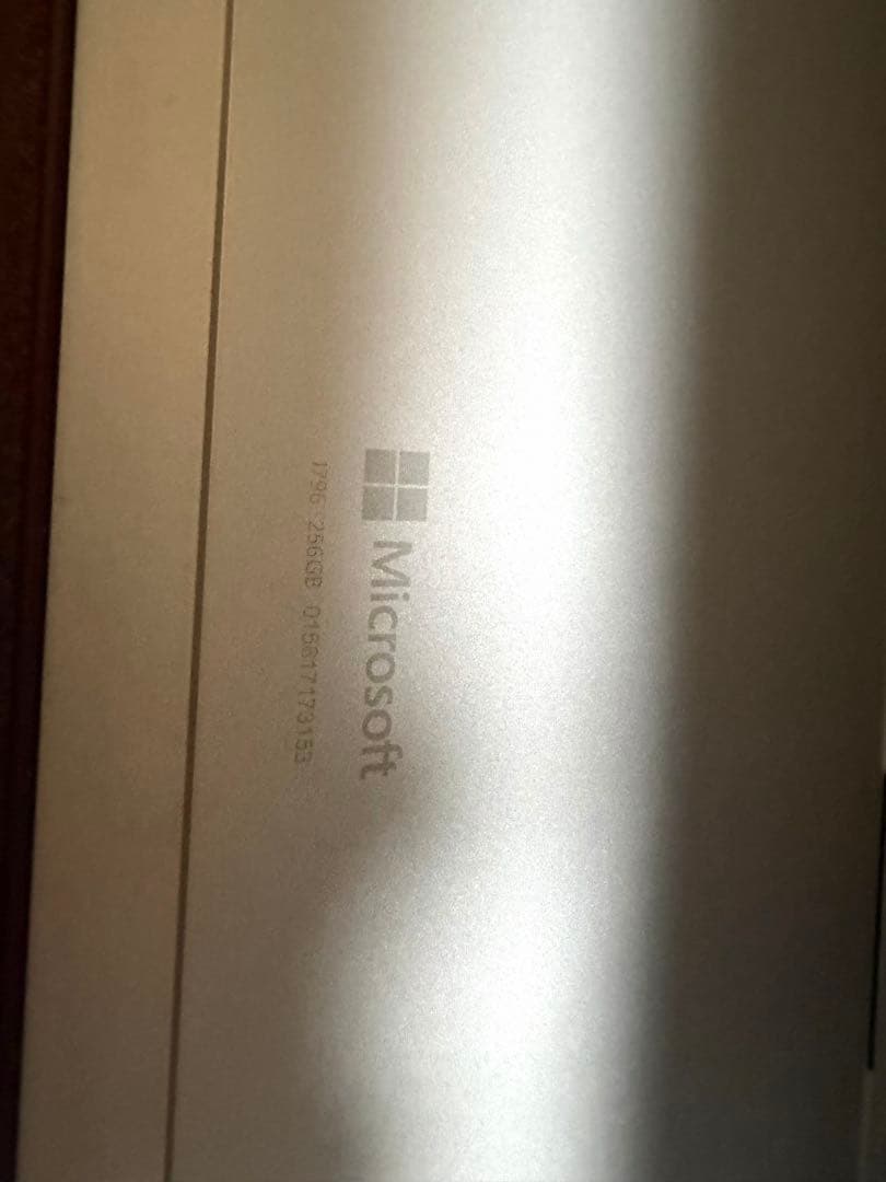 Microsoft Surface Pro (第5世代) Wi-Fiモデル