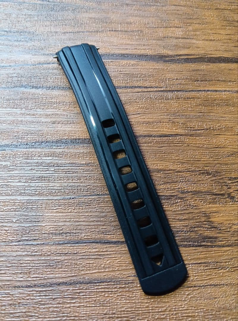 オメガ　純正　ラバー　ベルト　ストラップ　20mm ブラック　シーマスター　美品