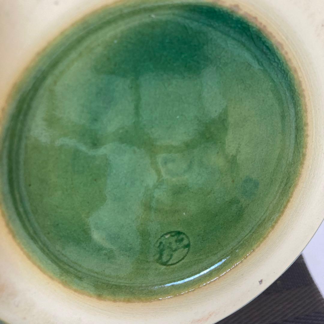 信楽　三彩窯　愛陶作　綺麗なグリーン釉丸型花瓶