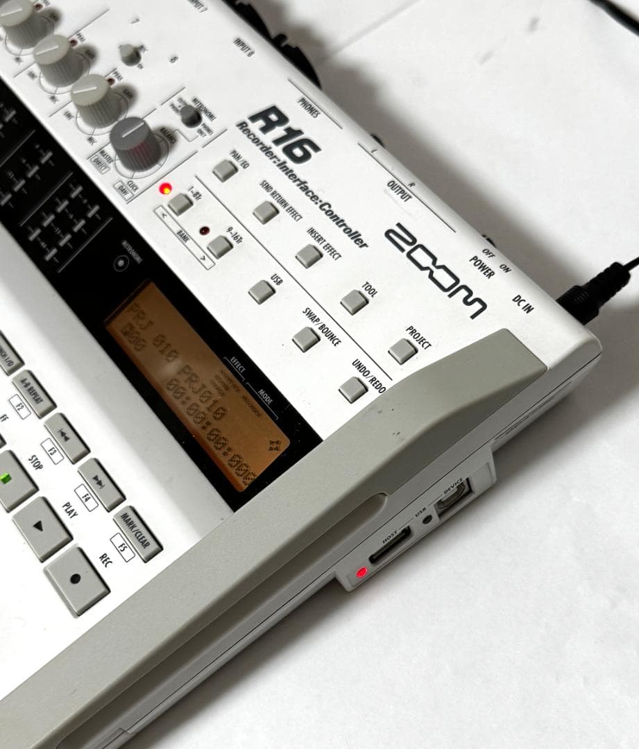 ZOOM R16 マルチトラックレコーダー