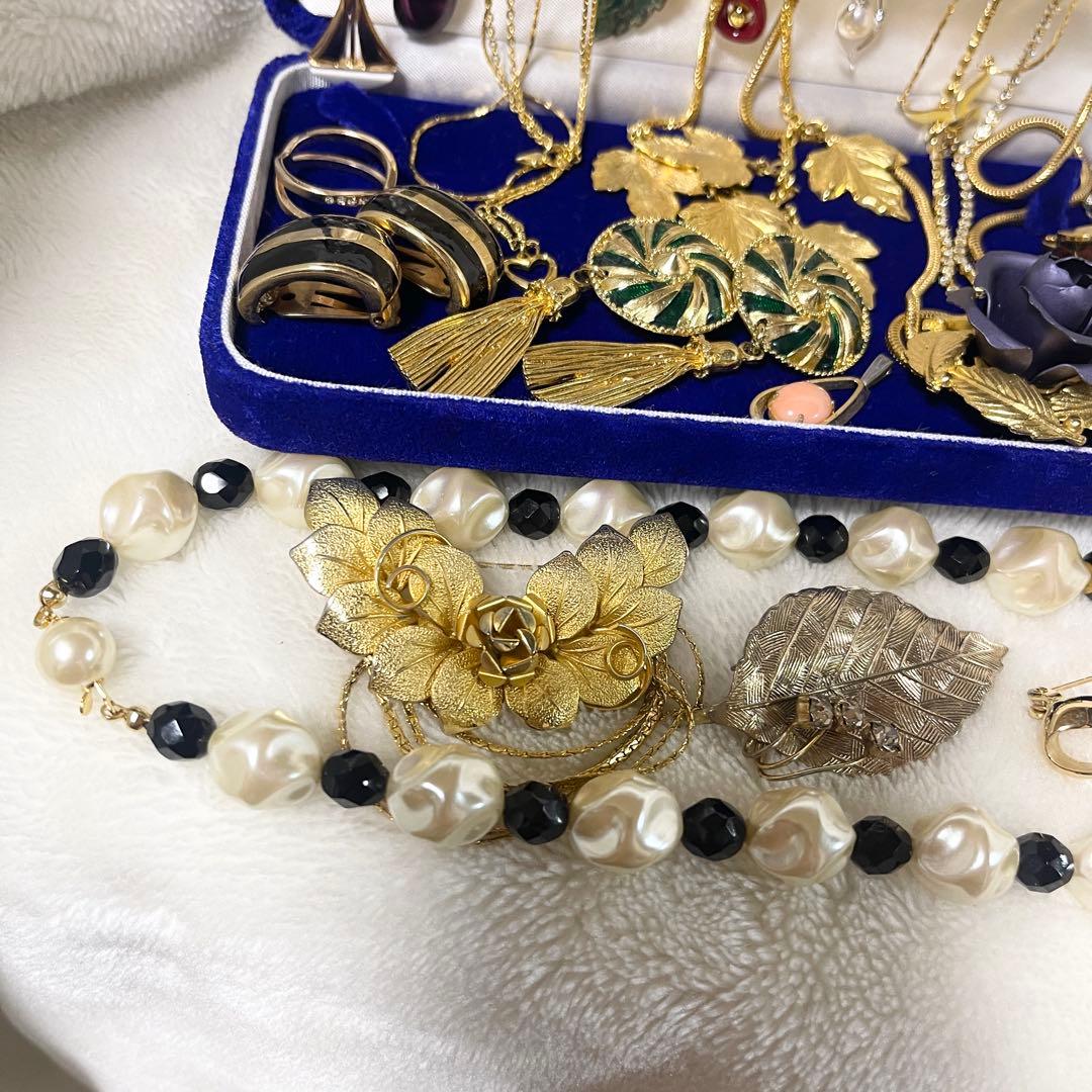 遺品整理 アクセサリー 大量 まとめ ヴィンテージ レトロ