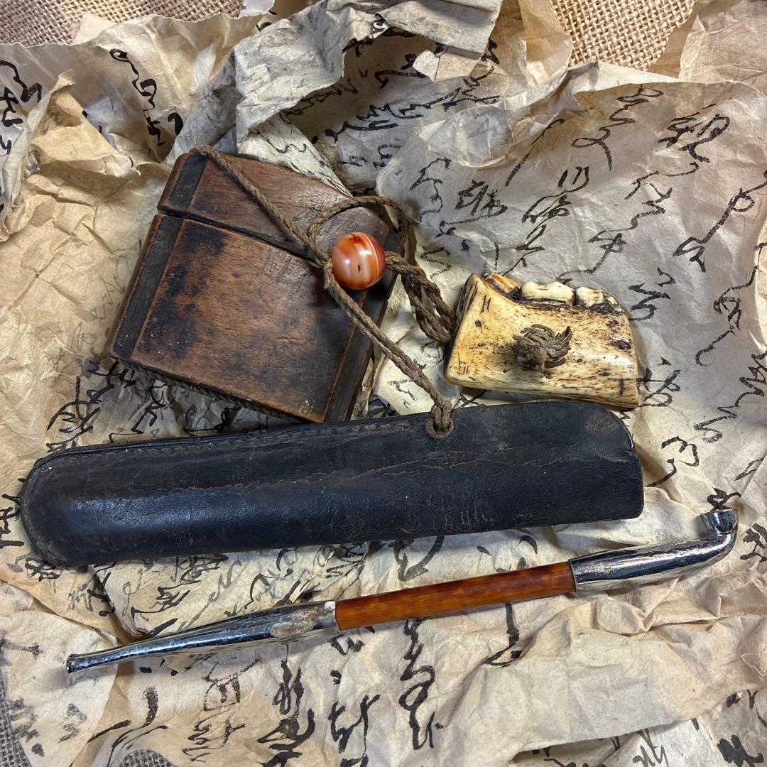 獣牙　根付　呪物　ニホンオオカミ　熊　煙管　煙草