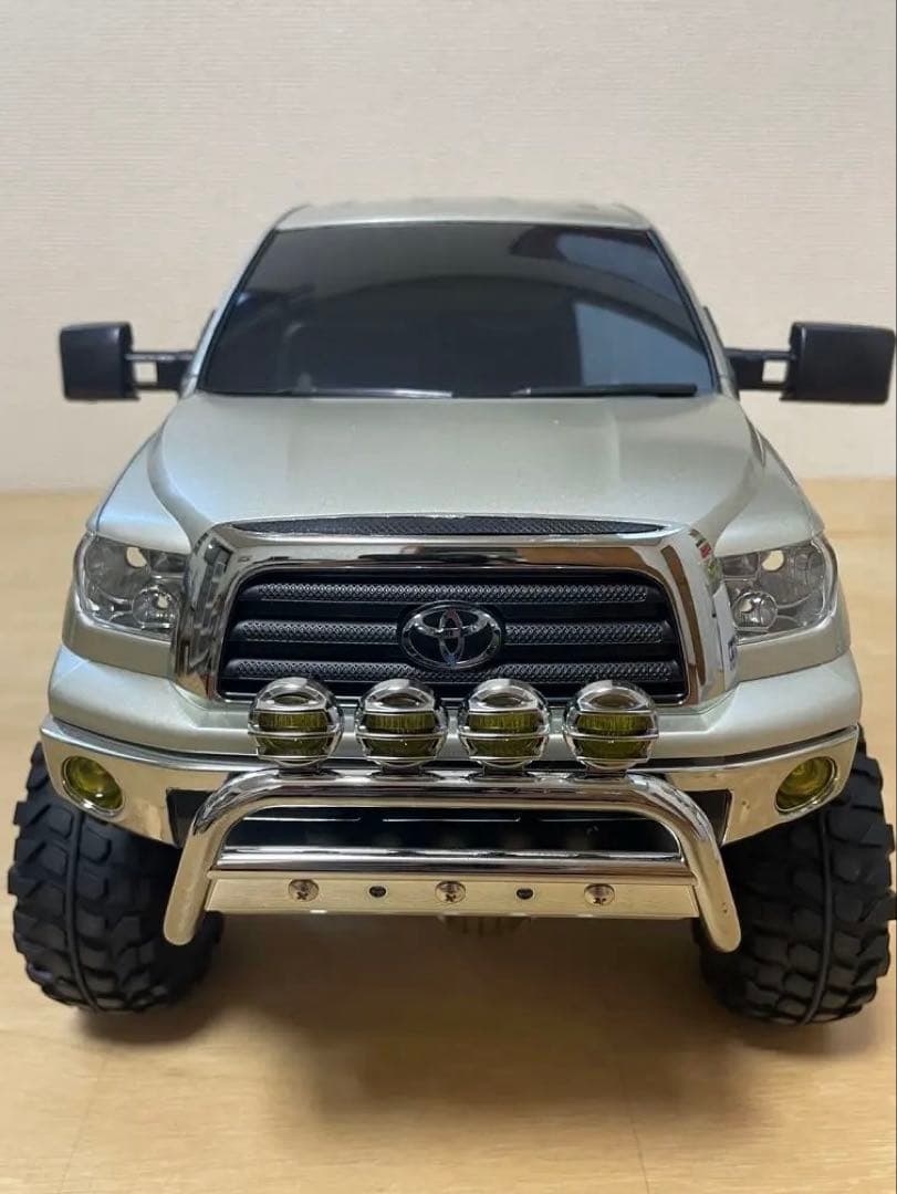 タミヤ　タンドラ　ハイリフト　組み立て塗装済み