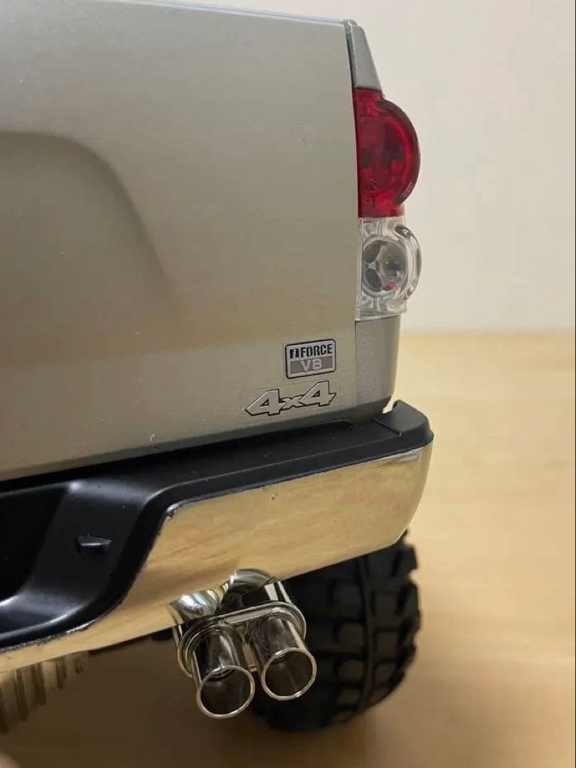 タミヤ　タンドラ　ハイリフト　組み立て塗装済み