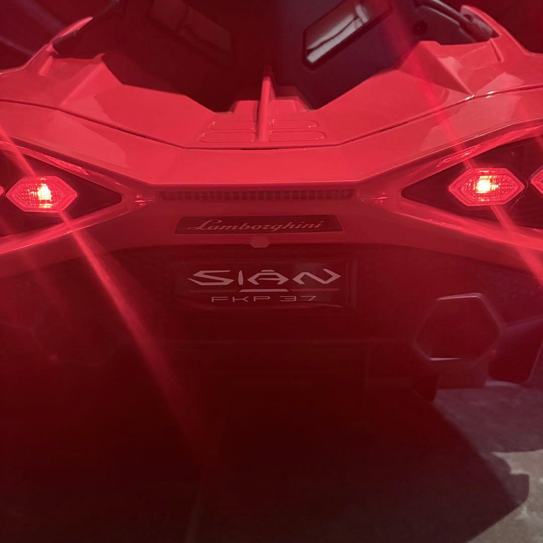 【極美品】電動乗用ラジコン ランボルギーニ 子供用 レッドカラー　付属品完備