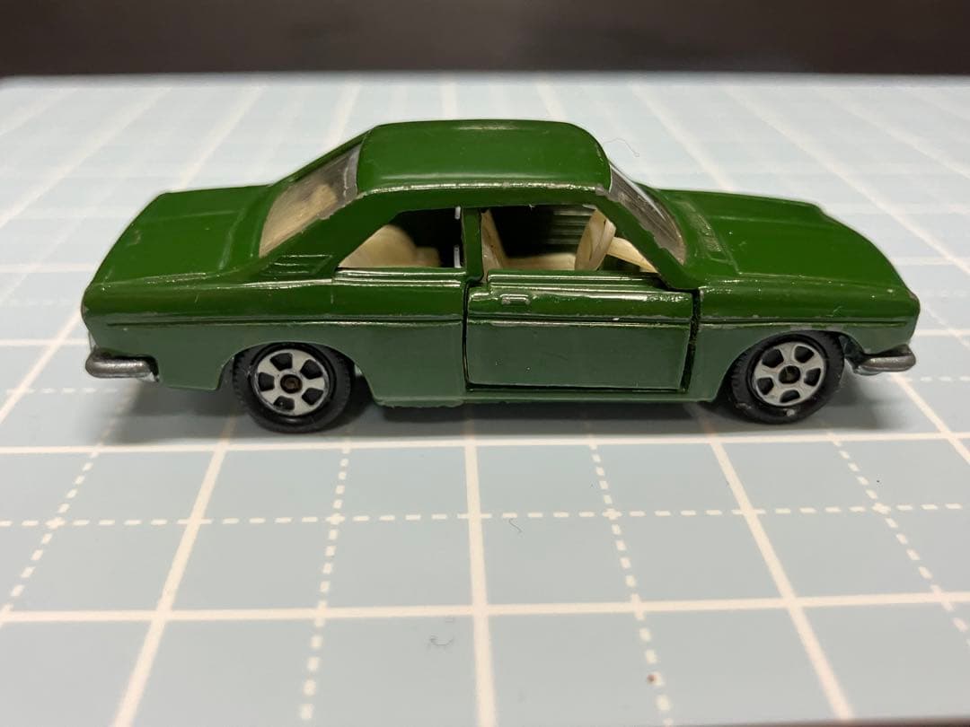 ｍ*J様 トミカ　ニッサン　ブルーバードSSS クーペ