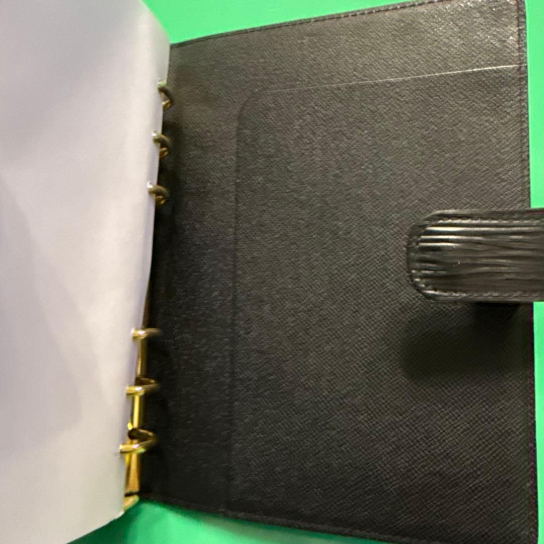 Louis Vuitton エピレザー リング式ファイル