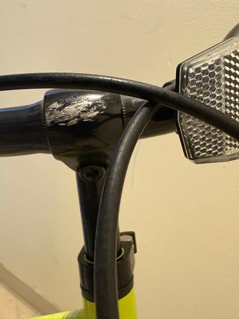 STRIDER ストライダー 14x ライムイエロー　スタンド付き