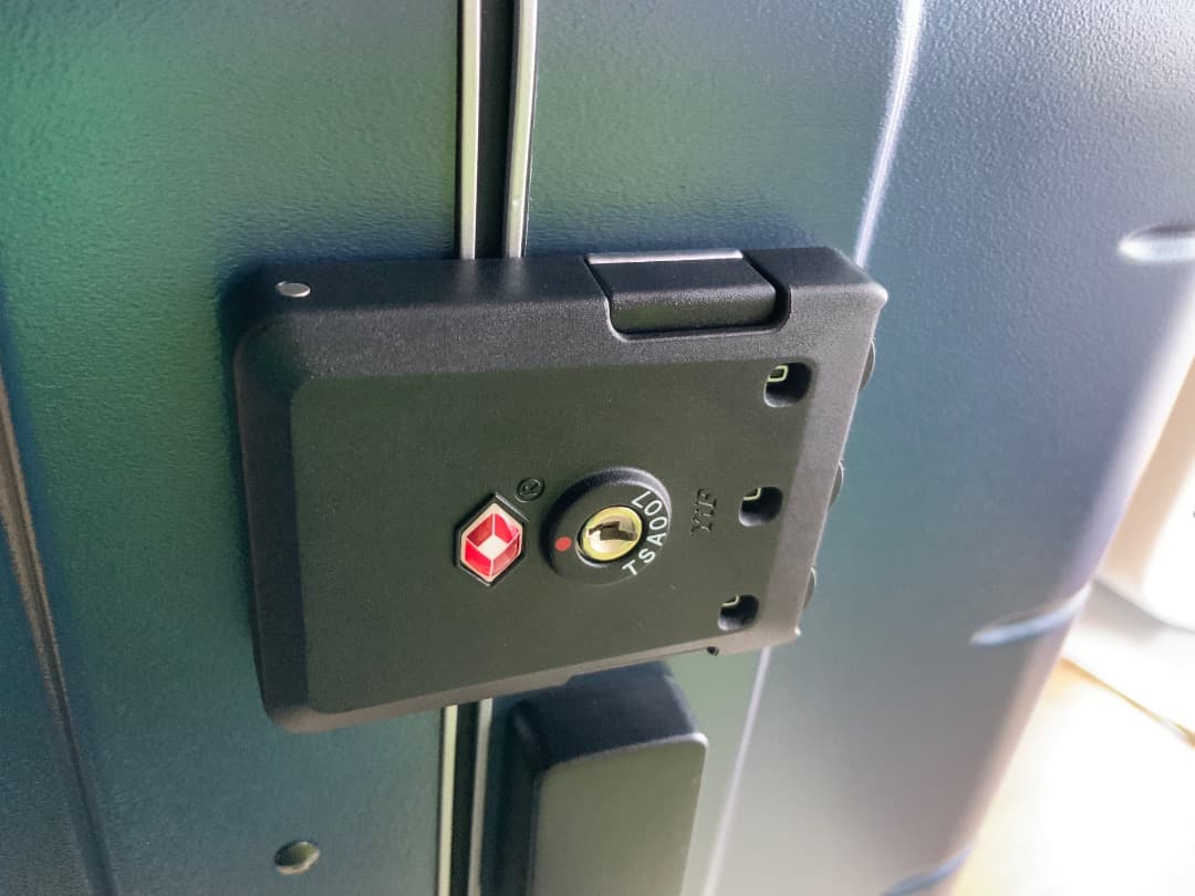 gorogoro　　ダークグレー TSAロック付きキャリーケース