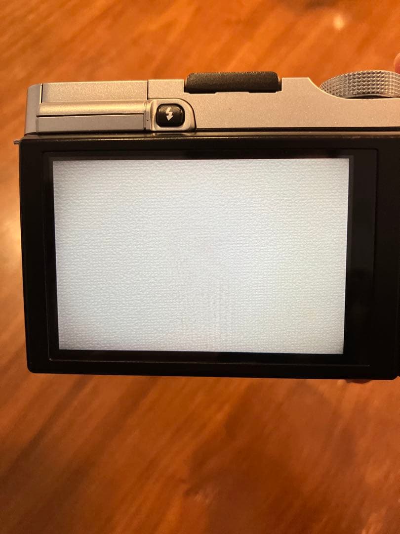 【SALE】稼働品 FUJIFILM X-A1 ズームレンズ 充電器付