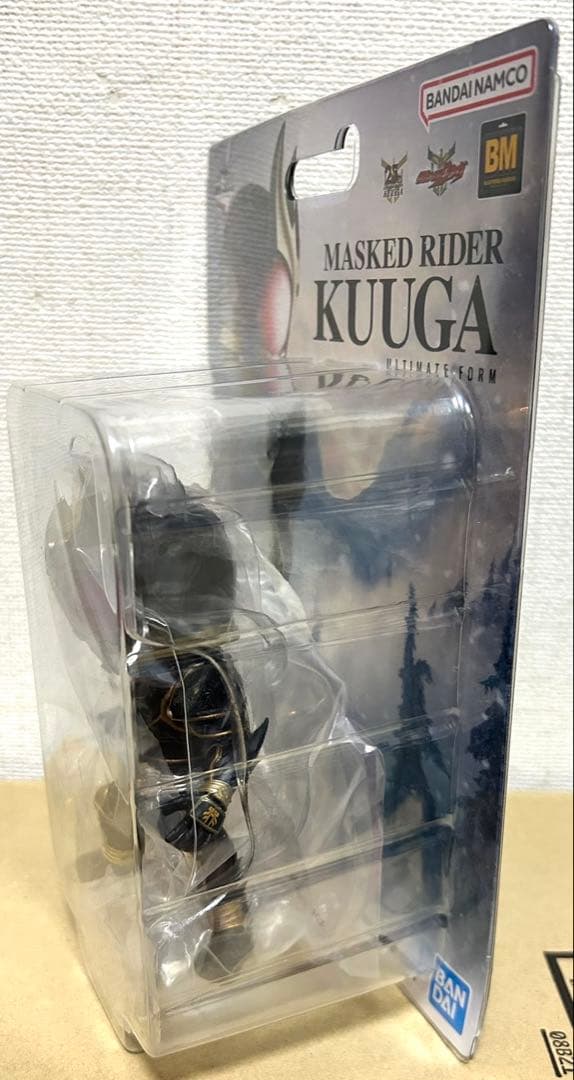 美品 仮面ライダー1番くじクウガアルティメット仮面ライダーゼロワンD賞アークワン