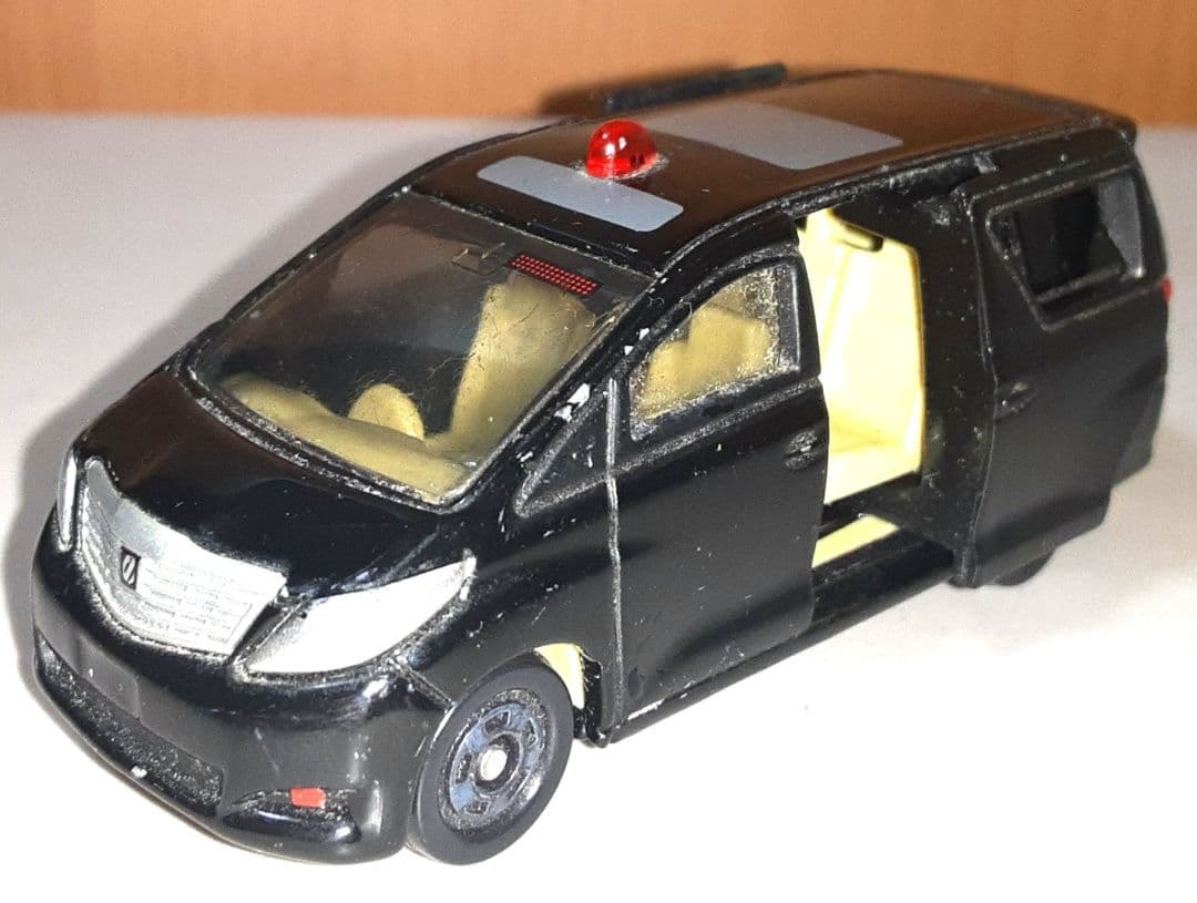 [トミカくじ15]トヨタアルファード 交通取締り用覆面パトロールカー